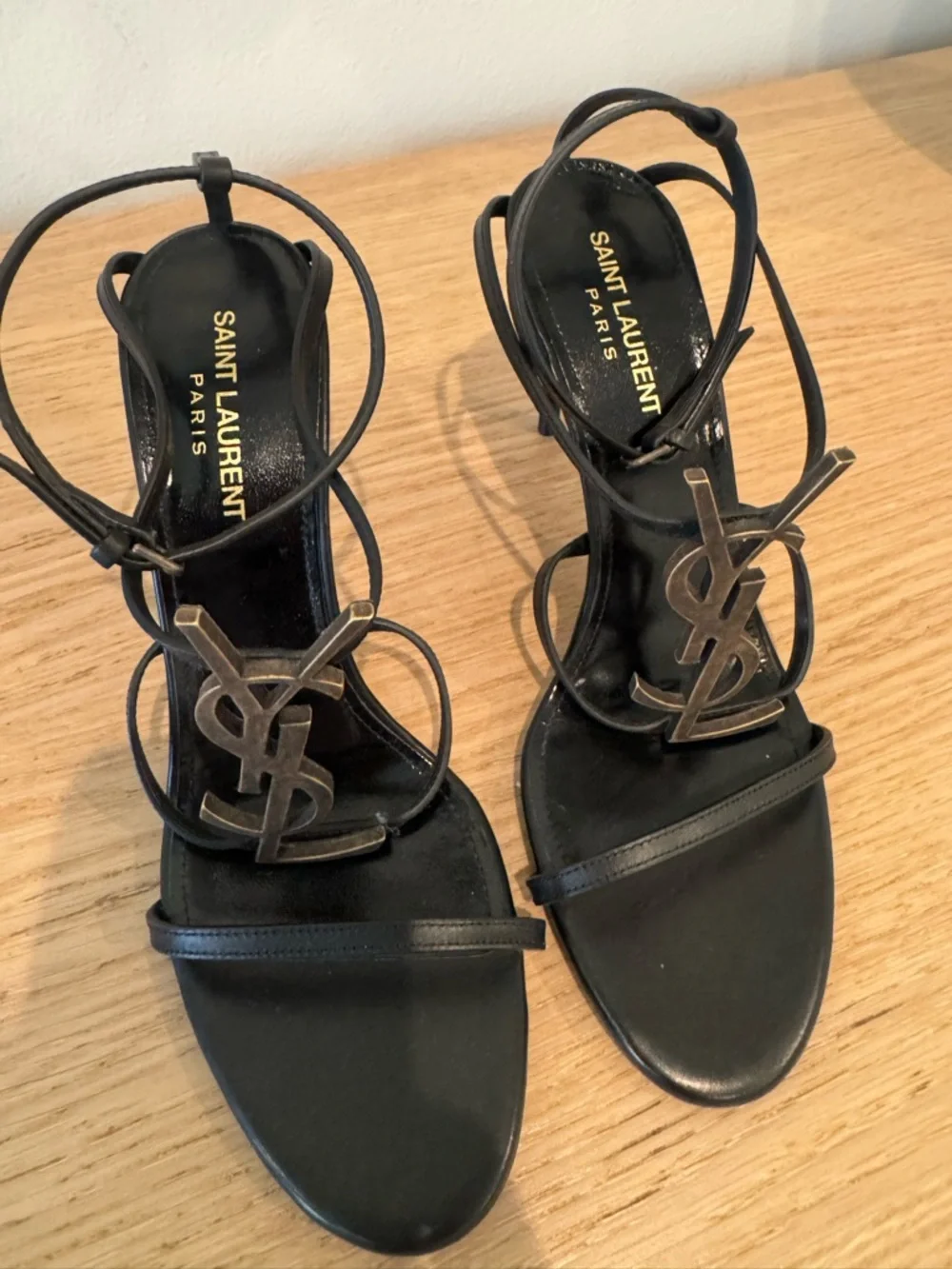 Saint Laurent Black Logo T-Strap Stiletto Sandals - Picture 15 of 16